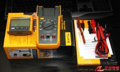 Fluke 233 數(shù)字萬(wàn)用表(真有效值、遠(yuǎn)程控制、顯示分離)